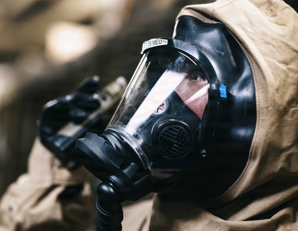 11th MEU Marines, Sailors Conduct CBRN Sensitive Site Exploitation Exercise Aboard USS Boxer