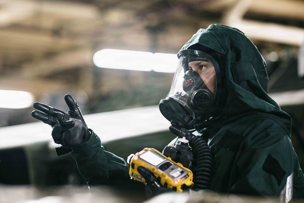 11th MEU Marines, Sailors Conduct CBRN Sensitive Site Exploitation Exercise Aboard USS Boxer