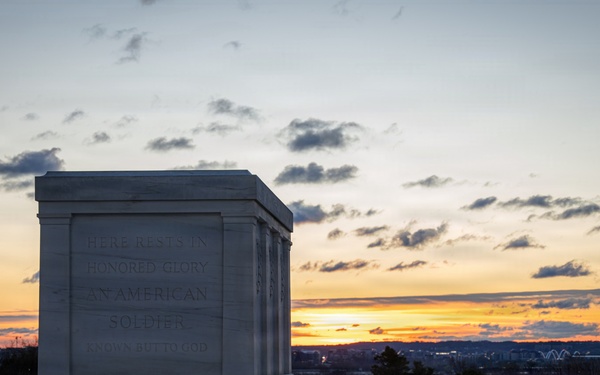 Sunrise at The Tomb of the Unknown Soldier