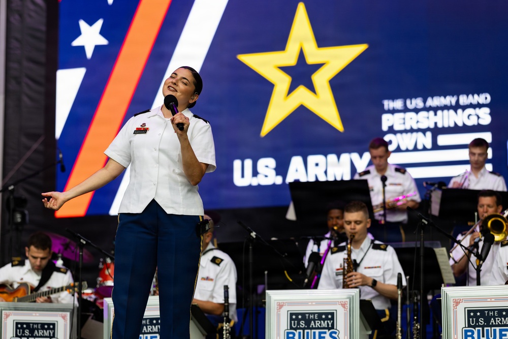 The U.S. Army Blues perform at the Great American State Fair
