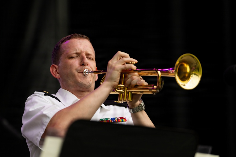 The U.S. Army Blues perform at the Great American State Fair