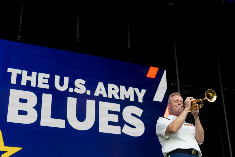The U.S. Army Blues perform at the Great American State Fair