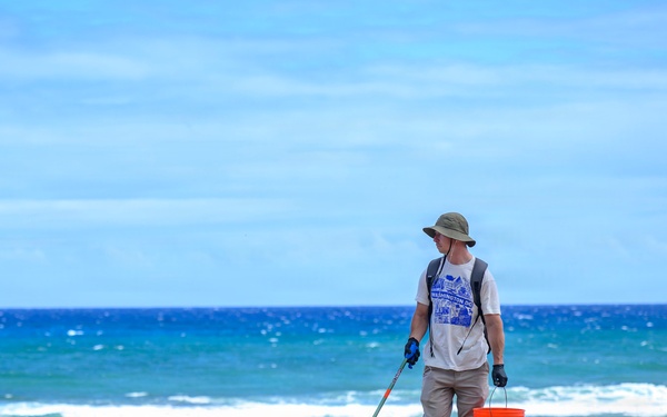 Beach cleanup during RIMPAC 26