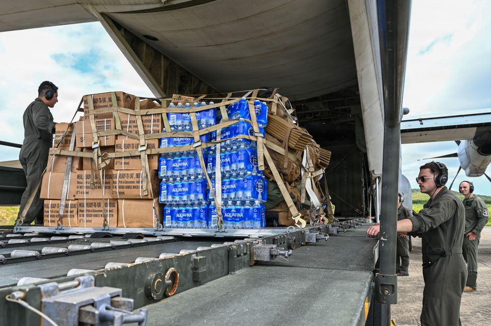 346th AEW and LCF-24 load supplies for Venezuela Relief