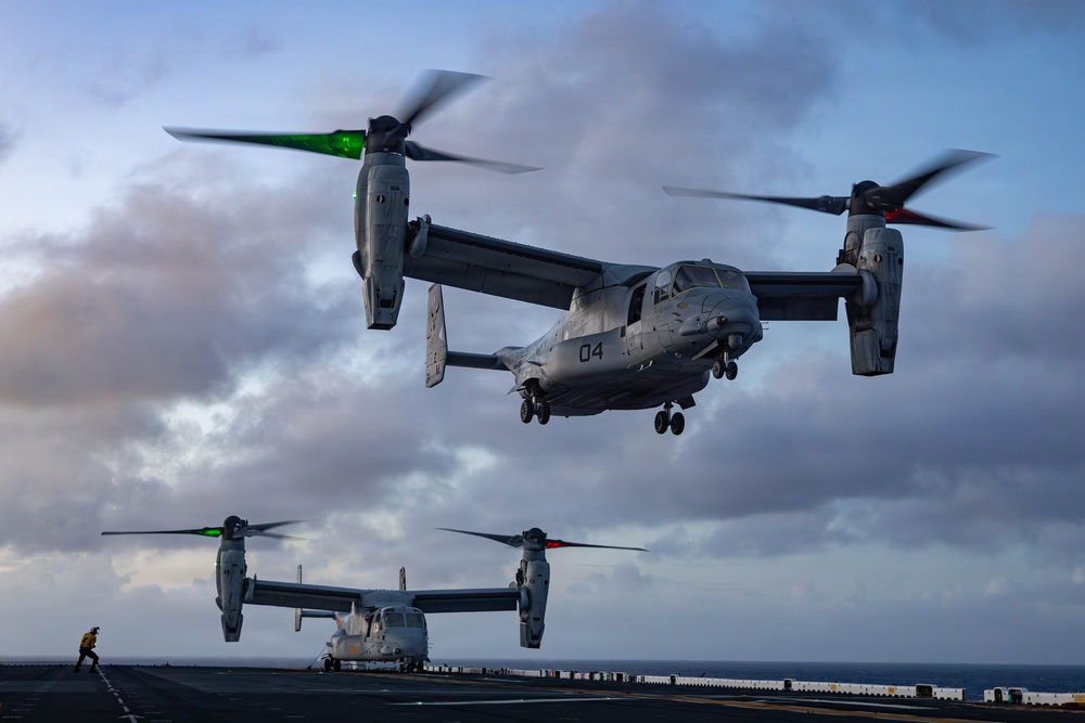 USS Kearsarge Conducts Flight Operations