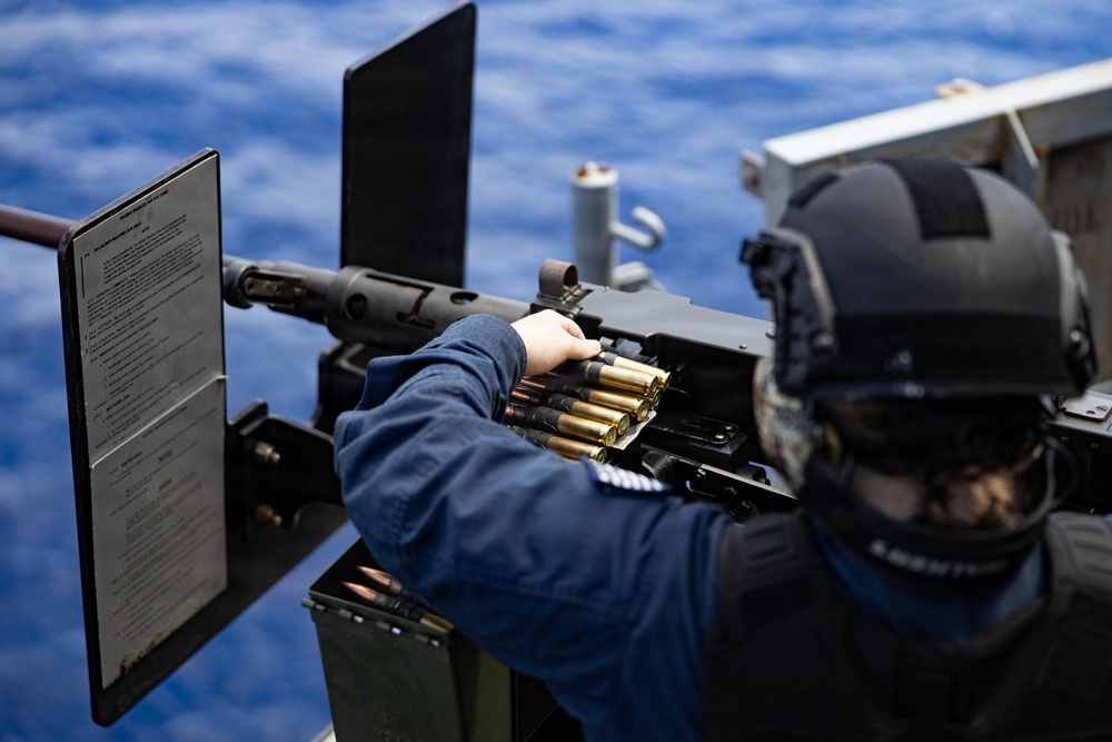Kearsarge Conducts Live-Fire Exercise
