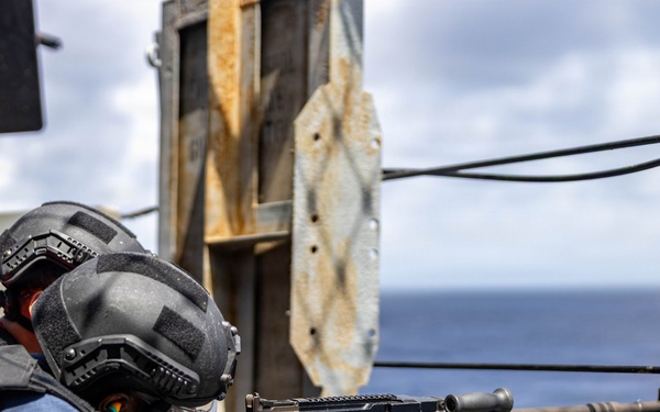 Kearsarge Conducts Live-Fire Exercise