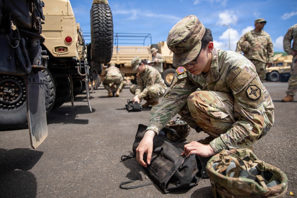 U.S. Army Reserve Soldiers from the 364th Expeditionary Sustainment Command Perform Equipment Pickup for RIMPAC 2026