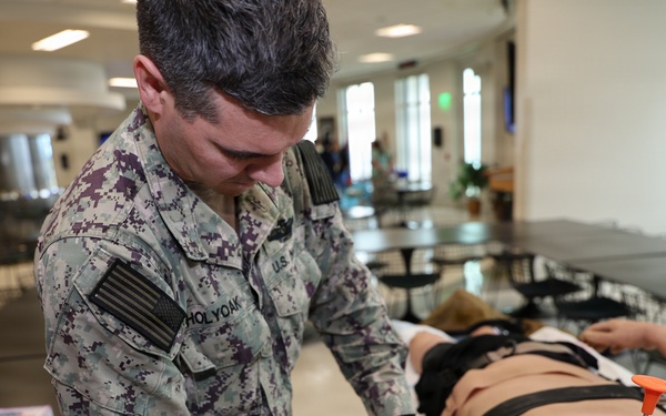 Navy nurses, corpsmen hone readiness at USNH Guam Skills Fair
