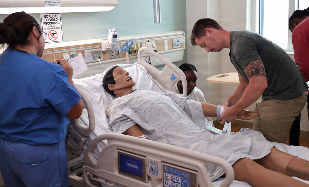 Navy nurses, corpsmen hone readiness at USNH Guam Skills Fair