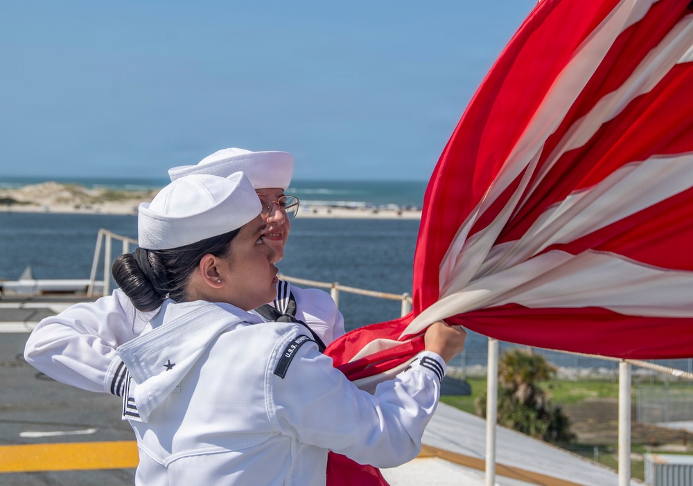 USS Nimitz Pulls out of Naval Station Mayport, Fla.