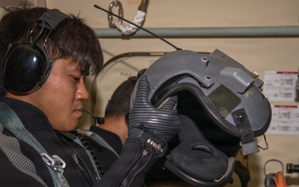 U.S. Navy conducts bilateral casualty evacuation exercise in support of Valiant Shield