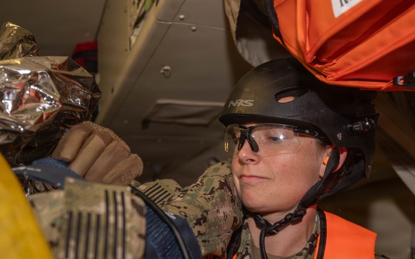 U.S. Navy conducts bilateral casualty evacuation exercise in support of Valiant Shield