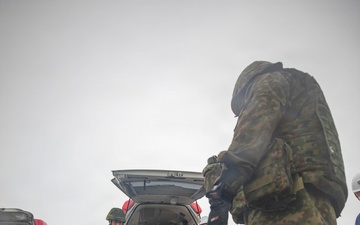 U.S. Navy conducts bilateral casualty evacuation exercise in support of Valiant Shield