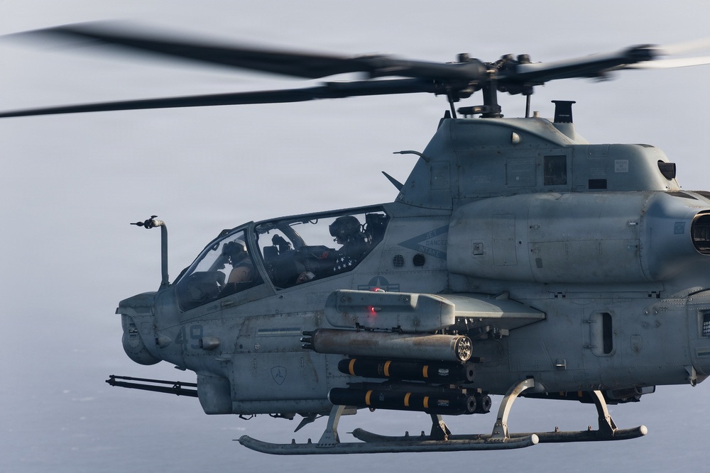 31st MEU | USS New Orleans flight operations