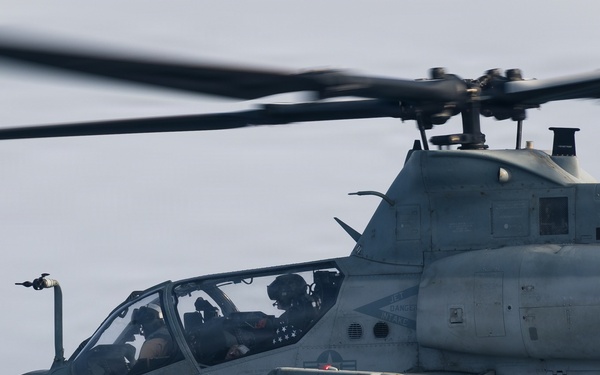 31st MEU | USS New Orleans flight operations