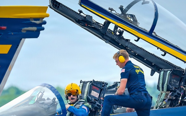 Blue Angels, Red Arrows and F-16 Viper Demo Team prepare for SAIL250 Maryland