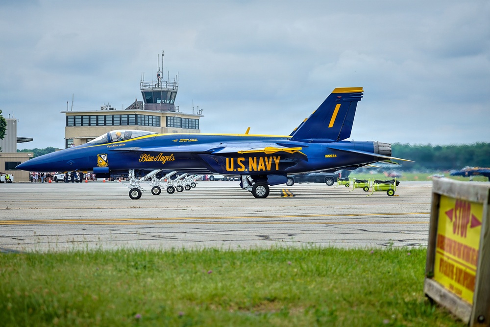 Blue Angels, Red Arrows and F-16 Viper Demo Team prepare for SAIL250 Maryland