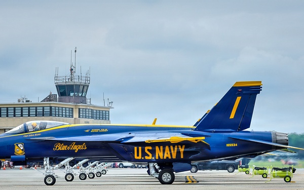 Blue Angels, Red Arrows and F-16 Viper Demo Team prepare for SAIL250 Maryland