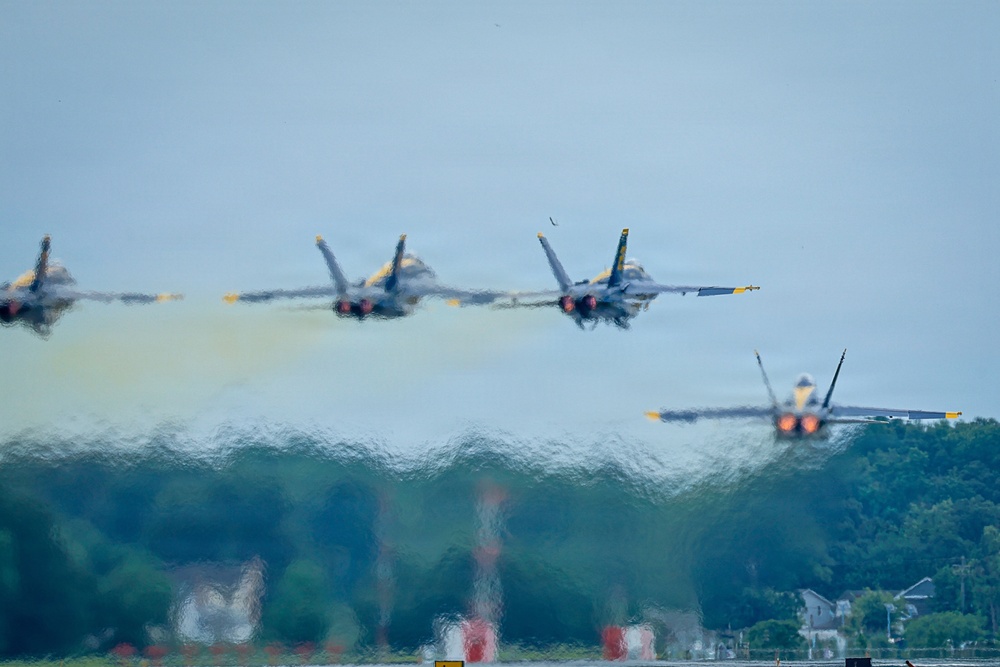 Blue Angels, Red Arrows and F-16 Viper Demo Team prepare for SAIL250 Maryland