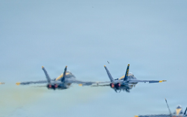 Blue Angels, Red Arrows and F-16 Viper Demo Team prepare for SAIL250 Maryland