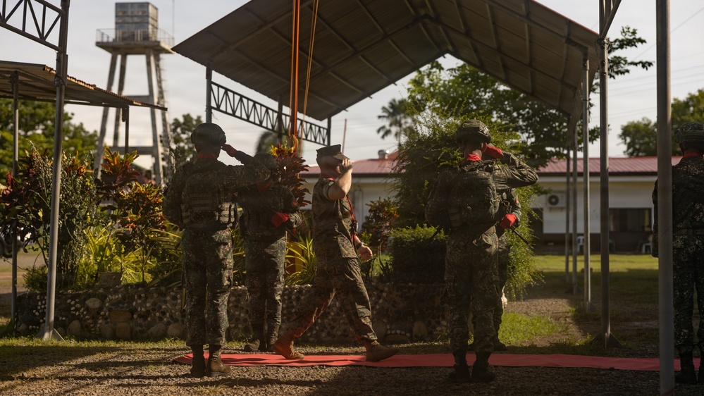 Marine Rotational Force-Southeast Asia Marines meet with 3rd Marine Brigade