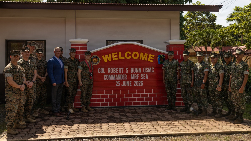 Marine Rotational Force-Southeast Asia Marines meet with 3rd Marine Brigade