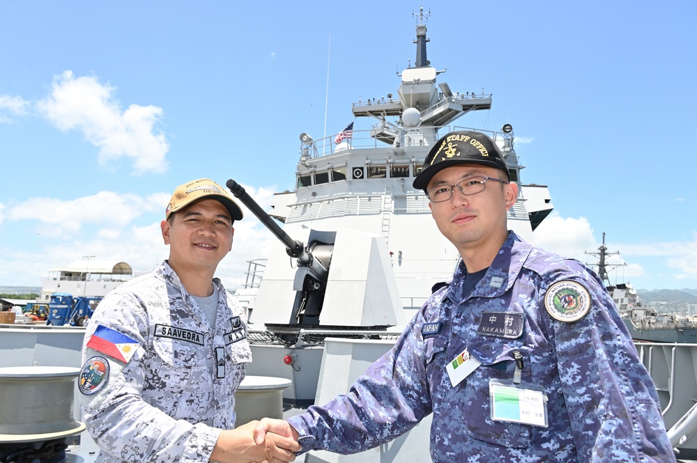 Japanese ship JS Kongo participates in the Exercise Rim of the Paciafic open ship day at Pearl Habor Naval Base