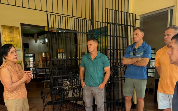 MRF-D Marines visit historical sites in Philippines