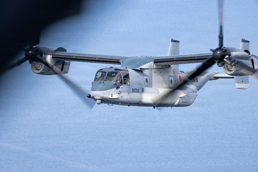 U.S., Japan Ospreys fly together during Resolute Dragon 26