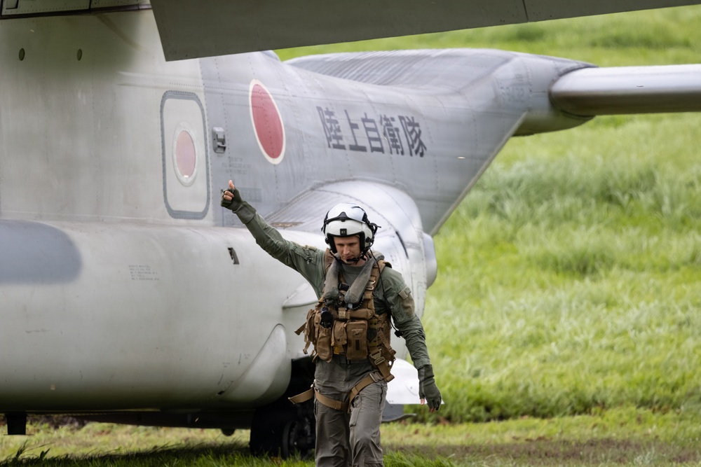 U.S., Japan Ospreys fly together during Resolute Dragon 26