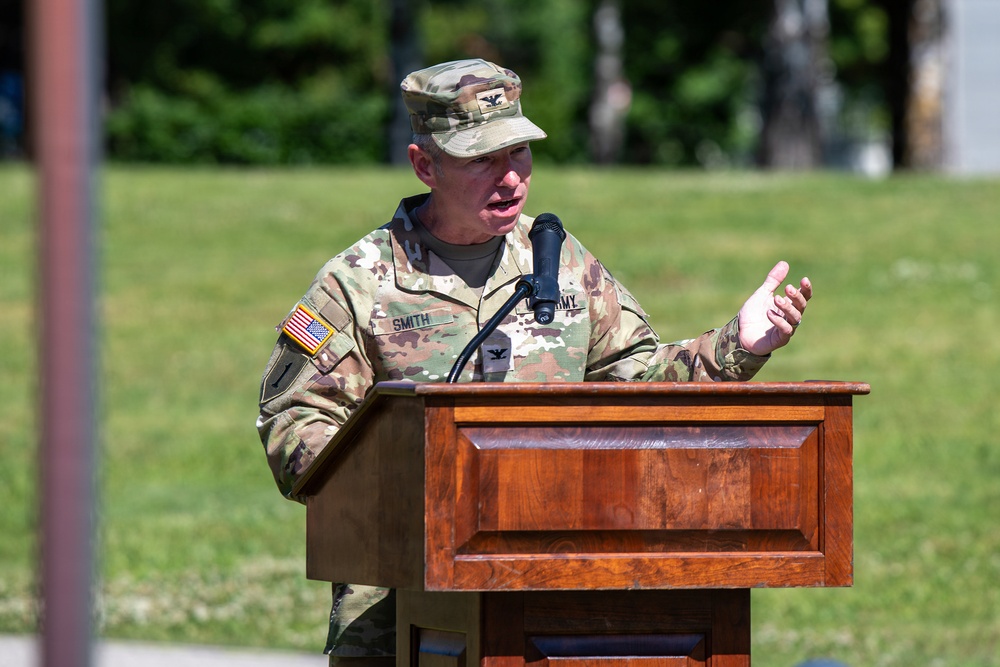 52d Strategic Signal Battalion Chang of Command Ceremony