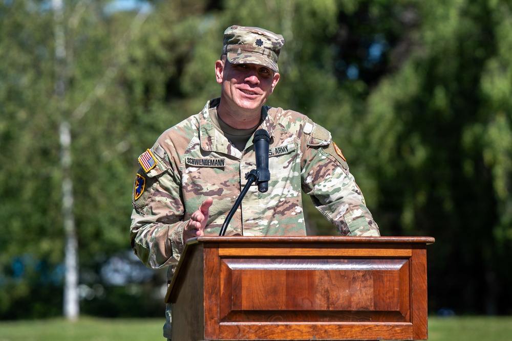 52d Strategic Signal Battalion Chang of Command Ceremony