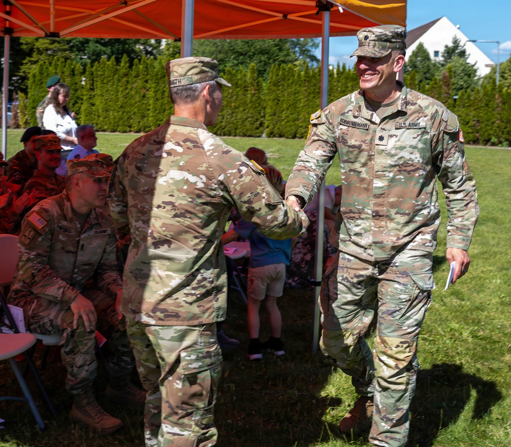 52d Strategic Signal Battalion Chang of Command Ceremony