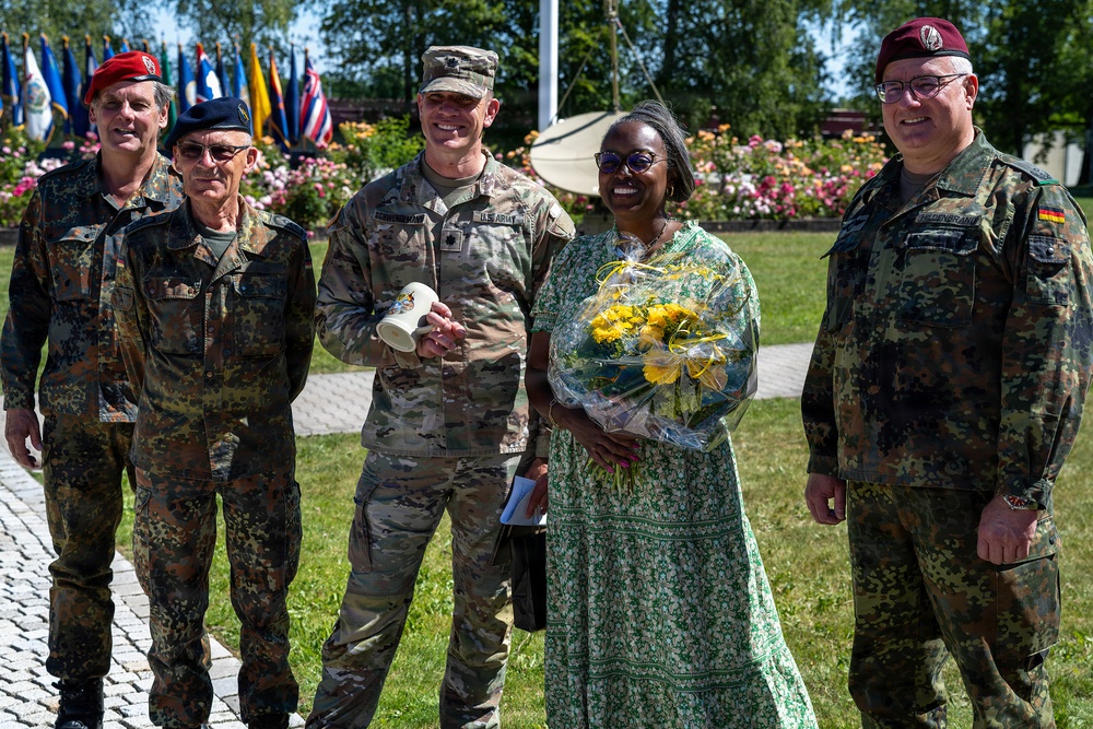 52d Strategic Signal Battalion Chang of Command Ceremony