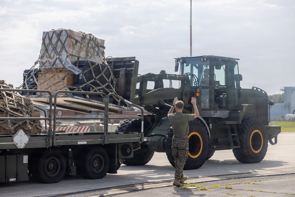 LCF-24 departs for disaster assistance to the people of Venezuela