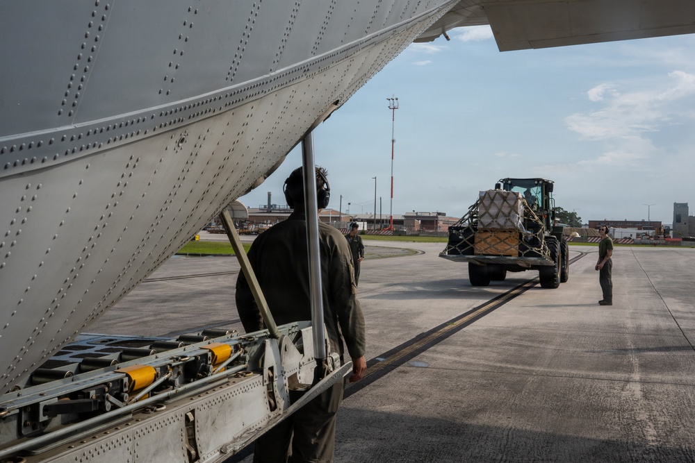LCF-24 departs for disaster assistance to the people of Venezuela