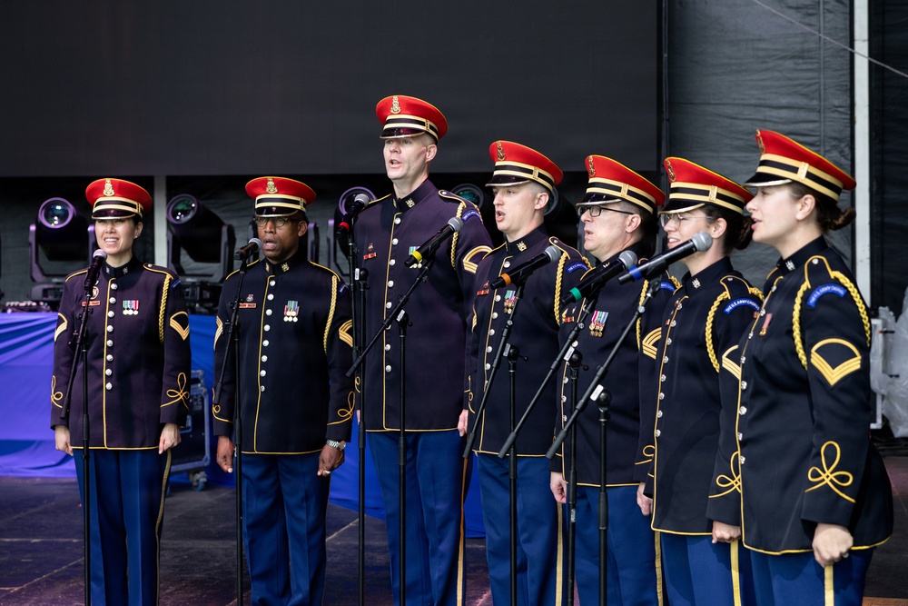 The U.S. Army Chorus performs at the Great American State Fair