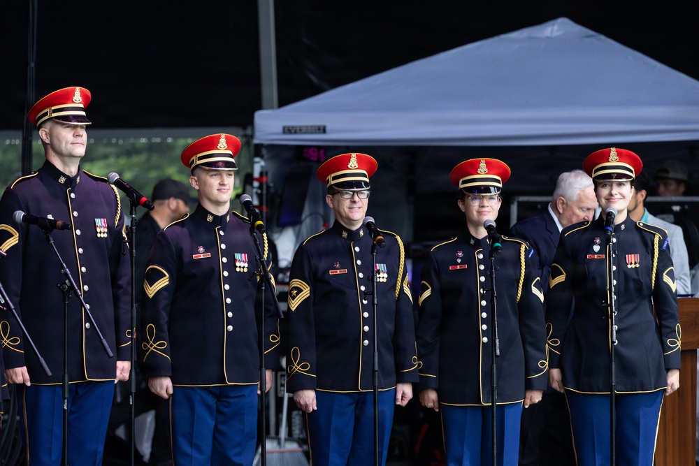 The U.S. Army Chorus performs at the Great American State Fair