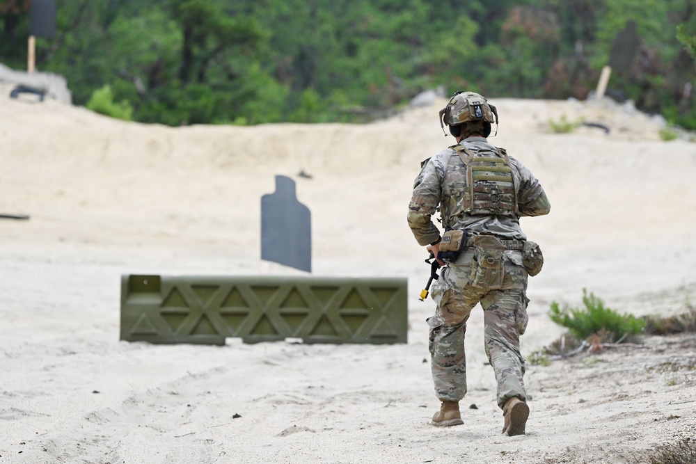 1-114th Infantry Regiment Soldiers Advance During Tactical Training at JB MDL