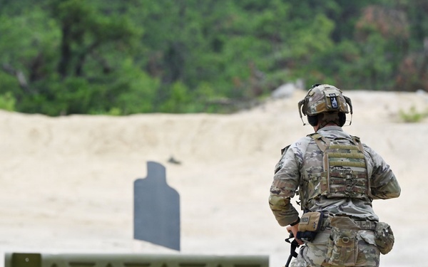 1-114th Infantry Regiment Soldiers Advance During Tactical Training at JB MDL