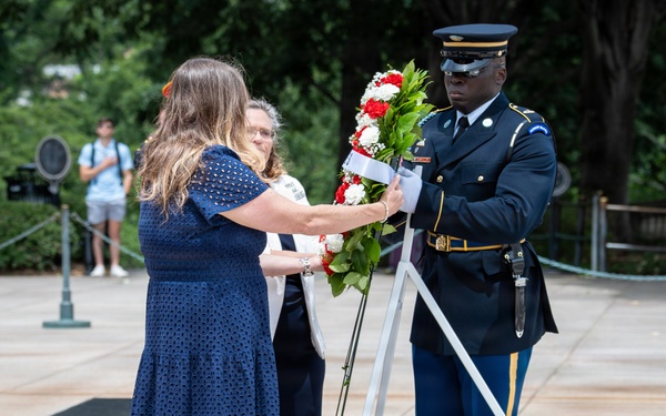 Chaplain Corps Spouses Honored During Wreath-Laying Ceremony