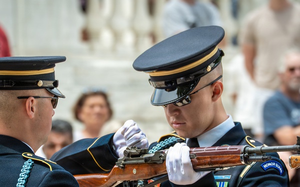Chaplain Corps Spouses Honored During Wreath-Laying Ceremony