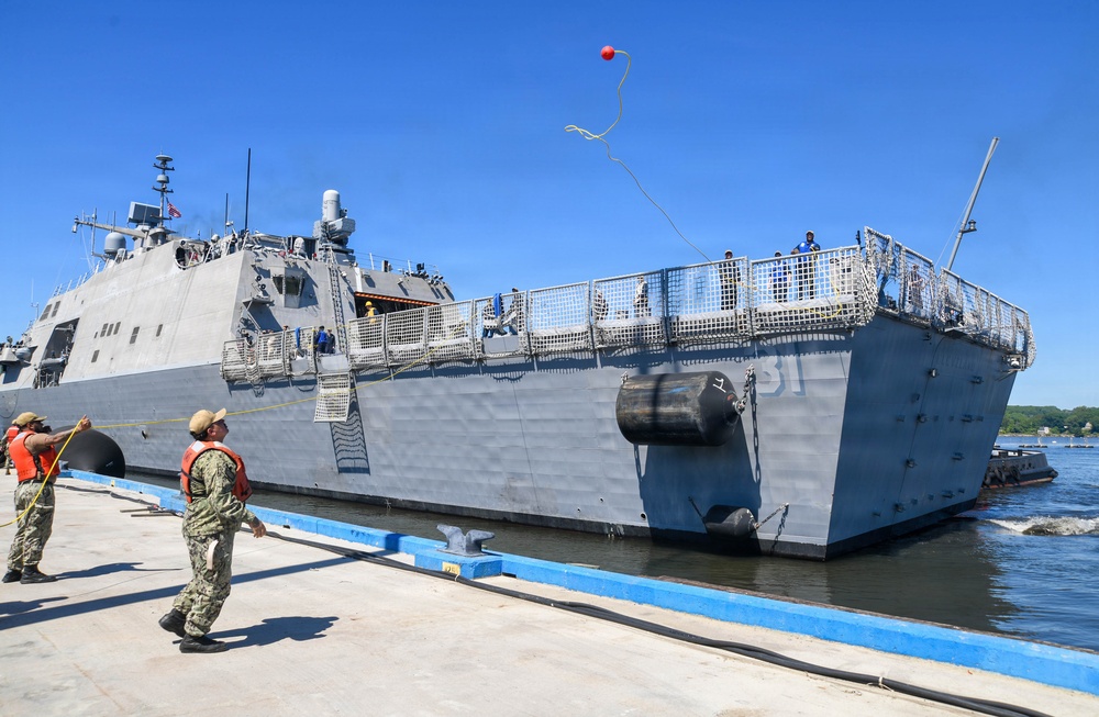 USS Cleveland (LCS 31) Moors Pier Side at SUBASE