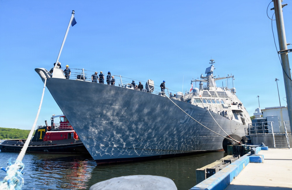 USS Cleveland (LCS 31) Moors Pier Side at SUBASE