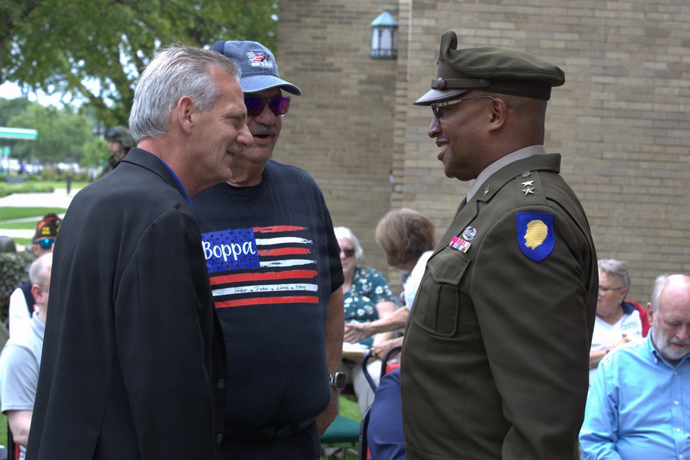 RETIRED ILLINOIS ARMY NATIONAL GUARD OFFICER BRINGS TOGETHER COMMUNITY TO PRESERVE MILITARY HISTORY, STRENGTHEN SUPPORT FOR VETERANS