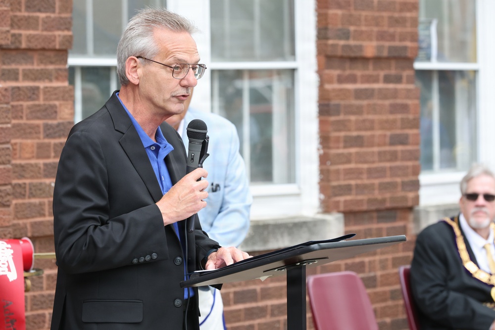 RETIRED ILLINOIS ARMY NATIONAL GUARD OFFICER BRINGS TOGETHER COMMUNITY TO PRESERVE MILITARY HISTORY, STRENGTHEN SUPPORT FOR VETERANS