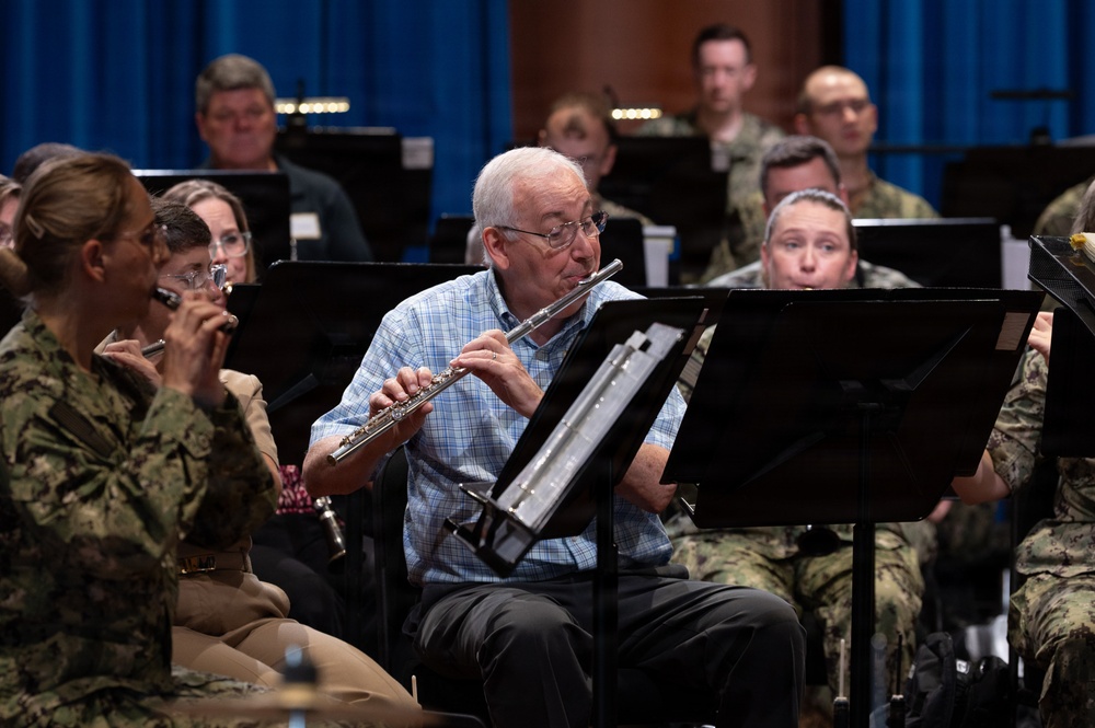 US Navy Band Hosts Alumni Day
