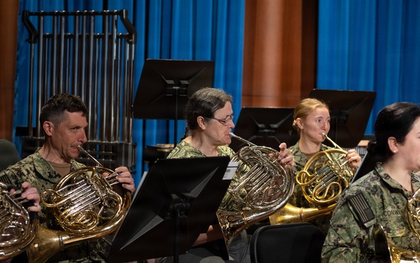 US Navy Band Hosts Alumni Day