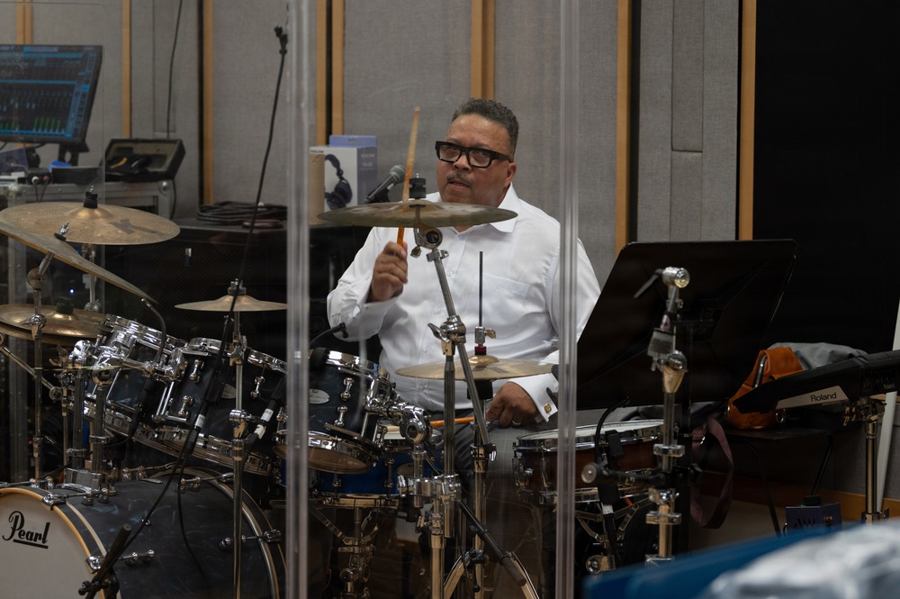 US Navy Band Hosts Alumni Day